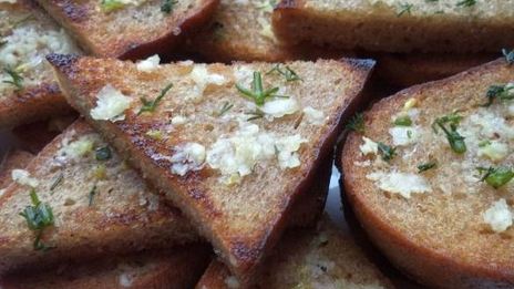 гренки с чесноком на сковороде