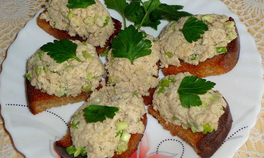 Рецепт гренков с курицей и чесноком