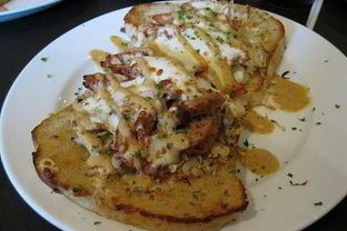 Гренки с курицей и сыром