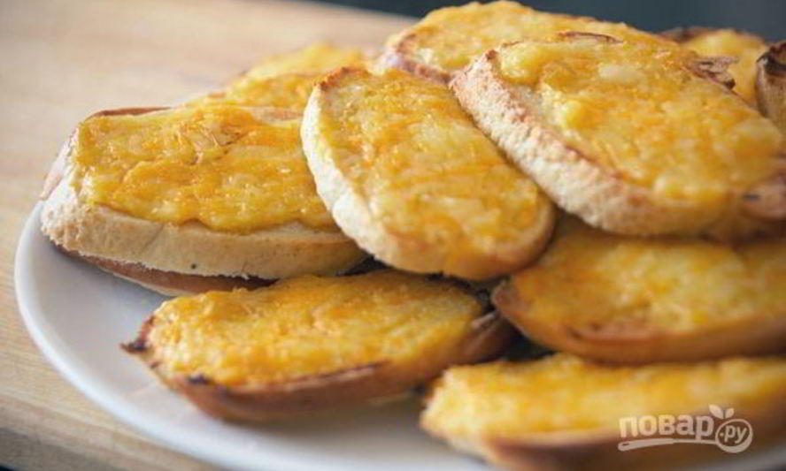 Рецепт гренков с сыром и яйцом в духовке