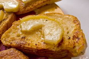 Гренки с яблоками