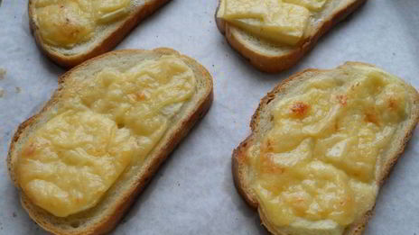 гренки с яблоком и сыром