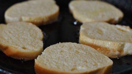 гренки с яйцом и молоком