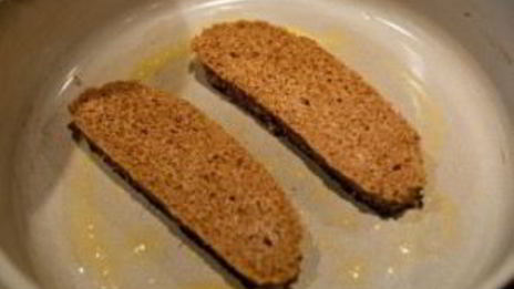 гренки с яйцом и сыром