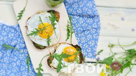 гренки с яйцом