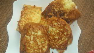 Сырные гренки с сыром и чесноком