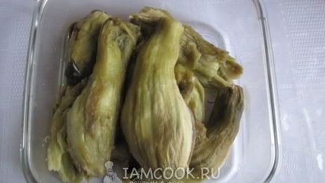 баклажанная икра со свежими помидорами и чесноком