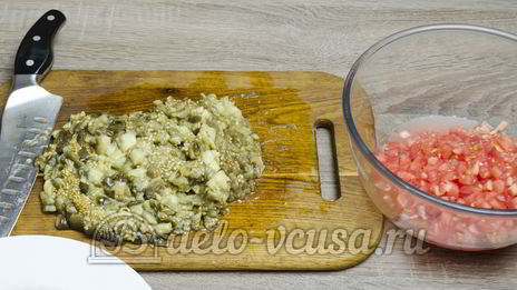 икра из баклажанов со свежими помидорами