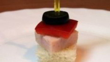 канапе из мяса и овощей