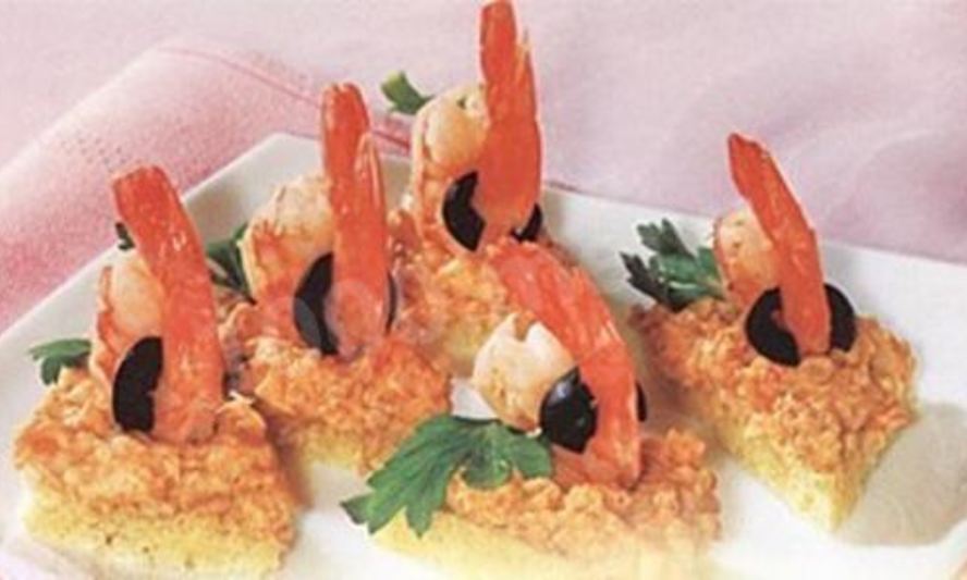Рецепт канапе с креветками на шпажках