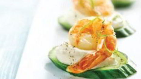 канапе с креветками