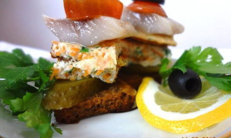 Рецепт канапе с морковными блинчиками