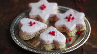 Канапе с муссом из ветчины и рикотты