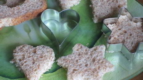 канапе с муссом из ветчины и рикотты