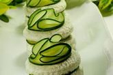 Канапе с огурцом
