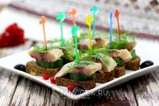 Канапе с селедкой