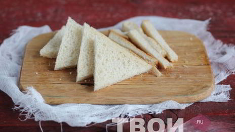 канапе с семгой и паштетом из оливок и маслин