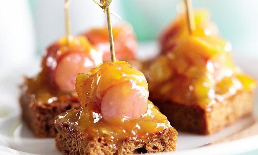 Рецепт канапе с сосисками в апельсиновой глазури