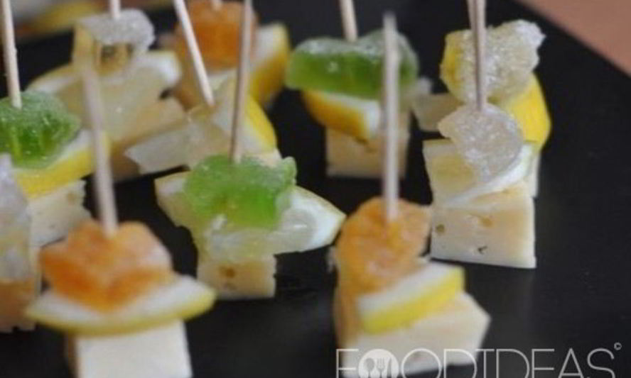 Рецепт канапе с сыром и мармеладом