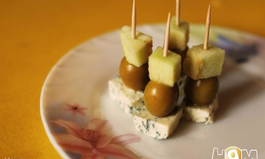 Рецепт канапе яблочко блю