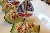 Лодочки-канапе из огурцов с тунцом