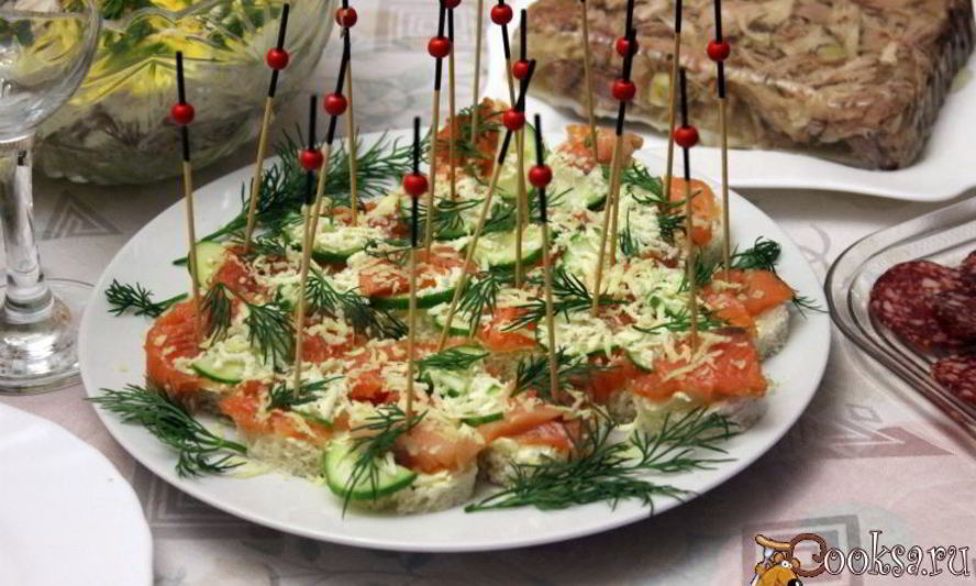 Рецепт праздничных канапе с форелью