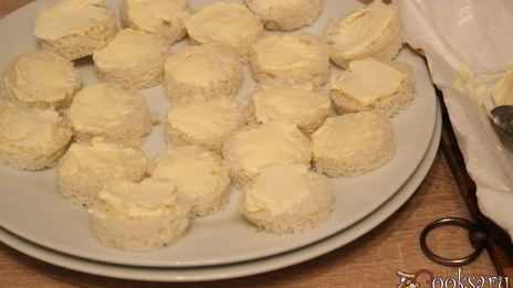 праздничные канапе с форелью