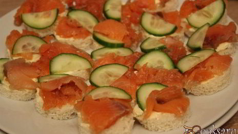 праздничные канапе с форелью