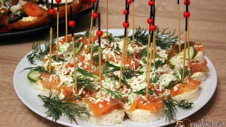 праздничные канапе с форелью