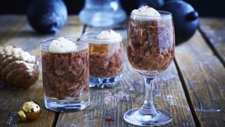 Холодец из говядины в бокалах