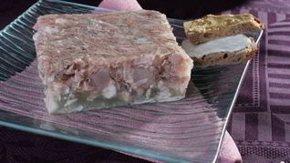 Холодец из свиных ножек в мультиварке