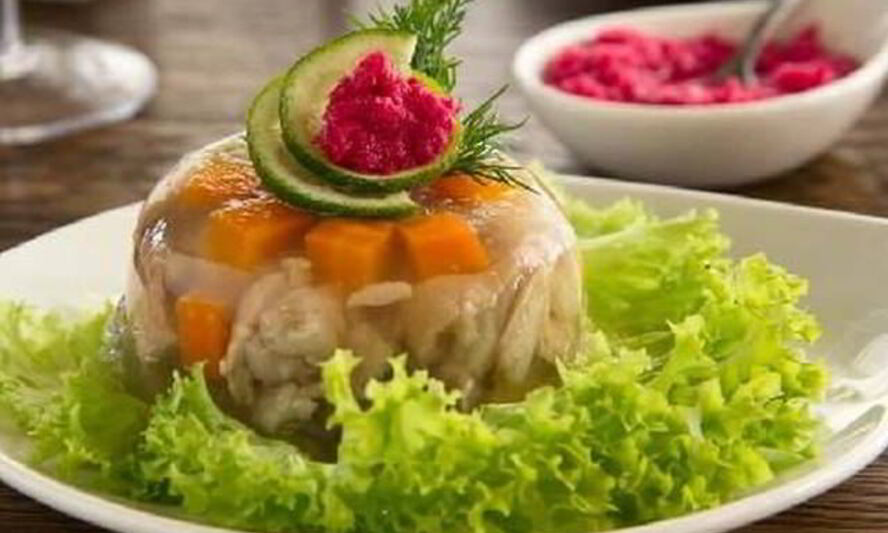 Рецепт праздничного холодца из свинины