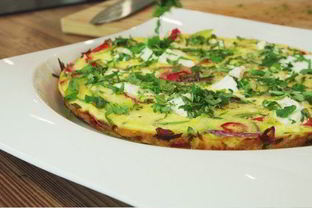 Фриттата со сладким перцем и фетой