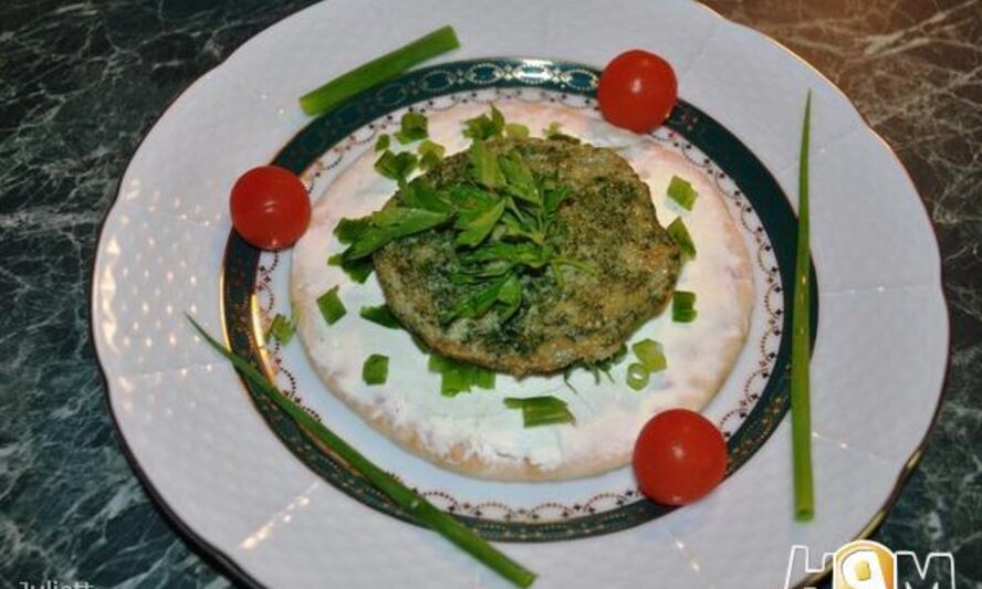 Рецепт омлета из перепелиных яиц со шпинатом на лепешке