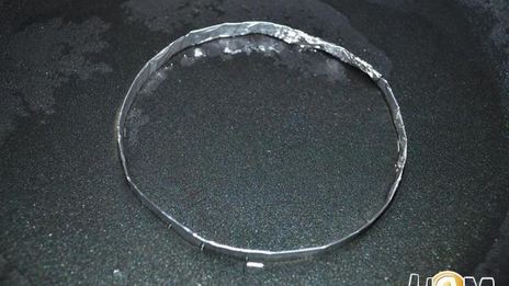 омлет из перепелиных яиц со шпинатом на лепешке