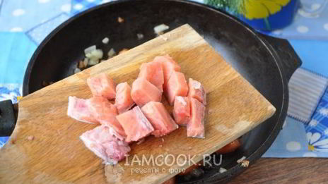 омлет с горбушей в духовке в горшочке