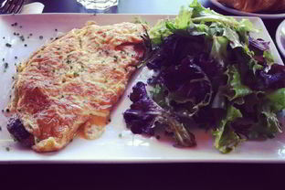 Омлет с грибами и сыром