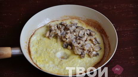 омлет с грибами