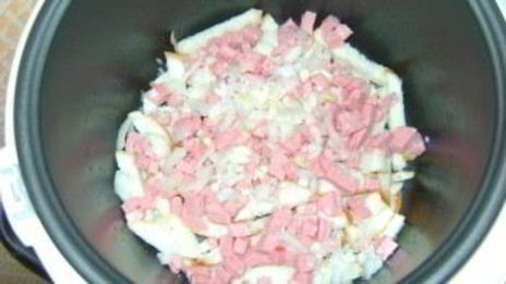 омлет с колбасой в мультиварке