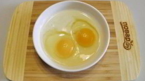 омлет с ветчиной, грибами и сыром