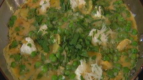 омлет с зеленым горошком, картофелем и сыром