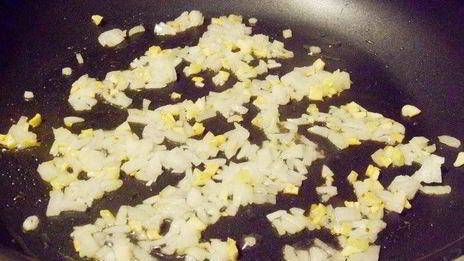 омурайсу , японский омлет с начинкой