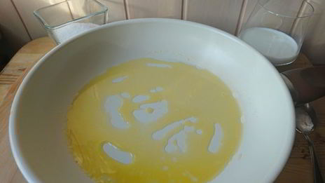 сладкий омлет с яблоком