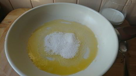 сладкий омлет с яблоком