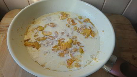 сладкий омлет с яблоком