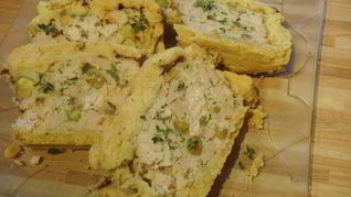 Куриный паштет с фисташками, запеченный в тесте