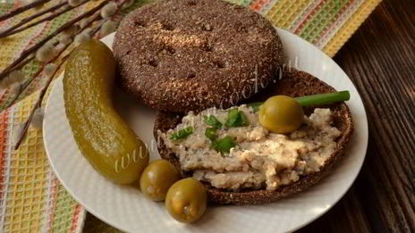 паштет из фасоли, грибов и тофу