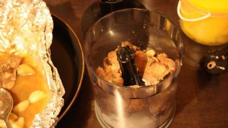 паштет из куриной печени под пикантным мармеладом