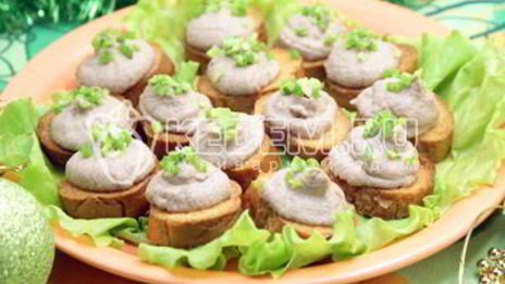 паштет из куриной печени праздничный