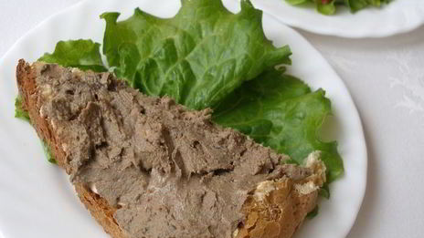 паштет из куриной печени с черносливом и орехами